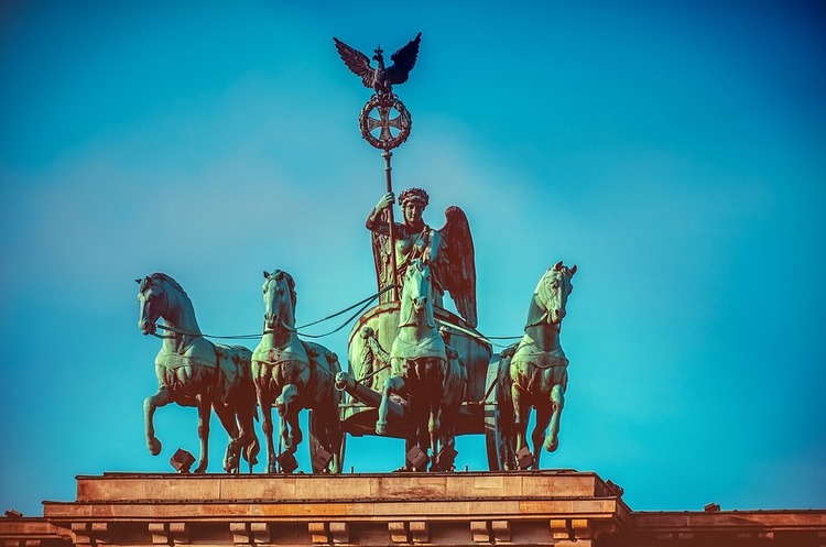 Німецький бізнес сподівається,що влада не вводитиме санкцій проти РФ через вбивство в Берліні Німецький бізнес сподівається,що влада не вводитиме санкцій проти РФ через вбивство в Берліні