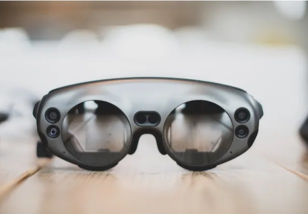 фото Bram Van Oost / Unsplash Magic Leap продала за півроку 6000 шт. AR-окулярів, а збиралася продати мільйон