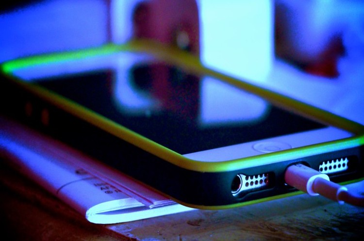 Продажі iPhone в Китаї обвалились на понад 35% Продажі iPhone в Китаї обвалились на понад 35%