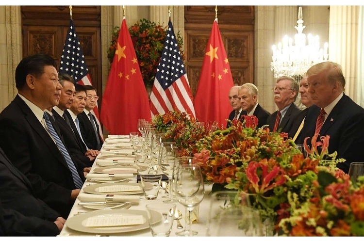 фото Reuters США та Китай уклали «дуже велику» першу фазу торгової угоди: мита будуть відстрочені