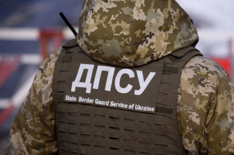 Фото: ДПСУ В Україну не пустили двох журналістів російського телеканалу НТВ