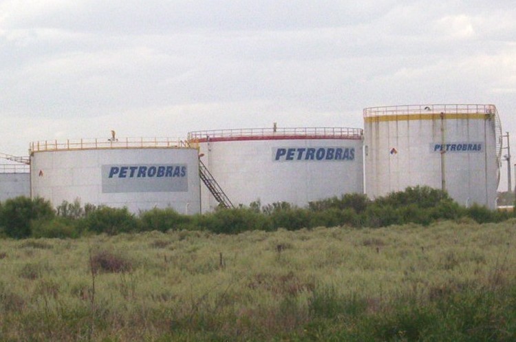 Бразильський BNDES продає свою долю в державній нафтовій Petrobras за $5,9 млрд Бразильський BNDES продає свою долю в державній нафтовій Petrobras за $5,9 млрд