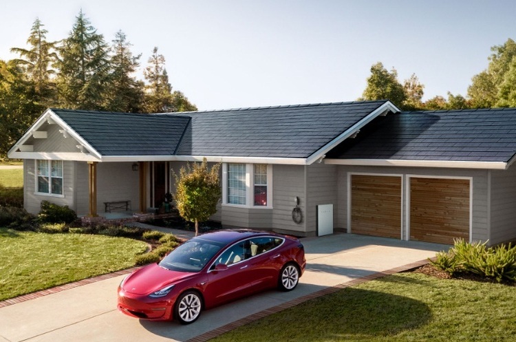 Tesla представила гігантську сонячну батарею для дому Tesla представила гігантську сонячну батарею для дому