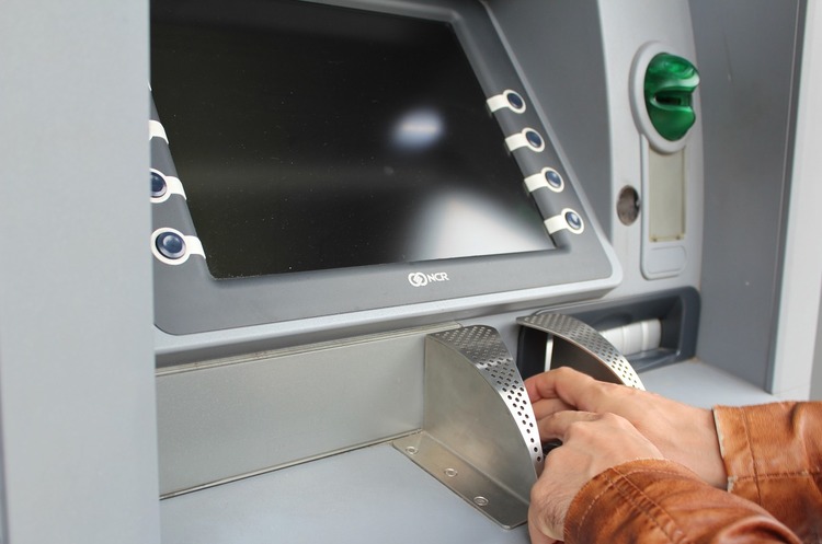 Ощадбанк запустив банкомати з NFC-модулем Ощадбанк запустив банкомати з NFC-модулем