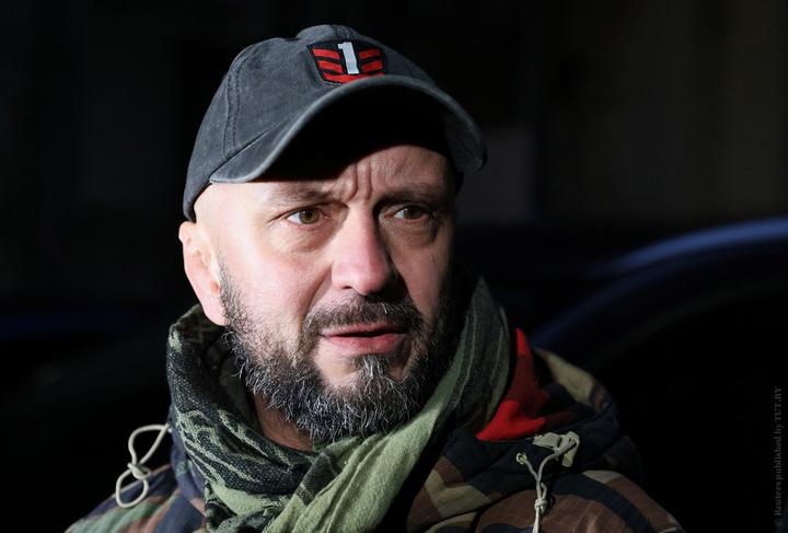 Андрій Антоненко Андрій Антоненко, підозрюваний у вбивстві Шеремета, подав до суду на Зеленського