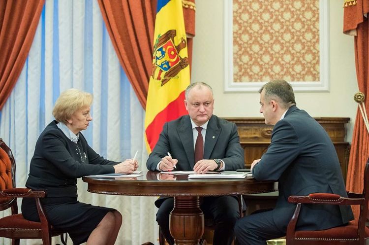 Президент Республіки Молдова Ігор Додон Молдова споживатиме російський газ завдяки транзиту через Україну – Додон