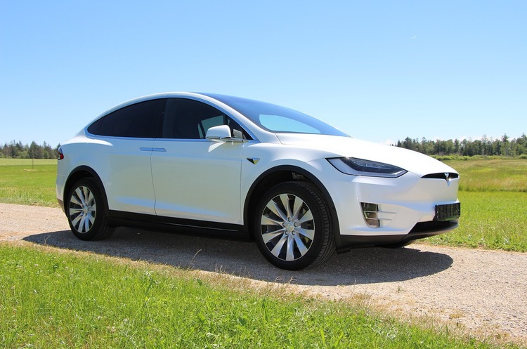 Tesla отримала близько $1,4 млрд від китайських банків Tesla отримала близько $1,4 млрд від китайських банків