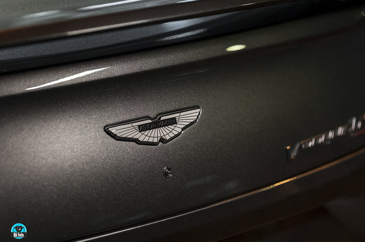 Китайська Geely розраховує купити долю в Aston Martin Китайська Geely розраховує купити долю в Aston Martin