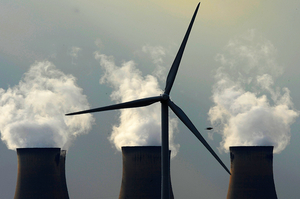 «Зелено-жадібно»: чому альтернативна енергетика не рятує довкілля