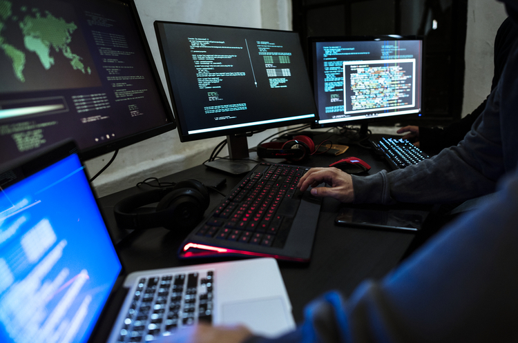 фото Shutterstock Російські хакери здійснювали атаки на Burisma в пошуках компромату на Байдена – NYT