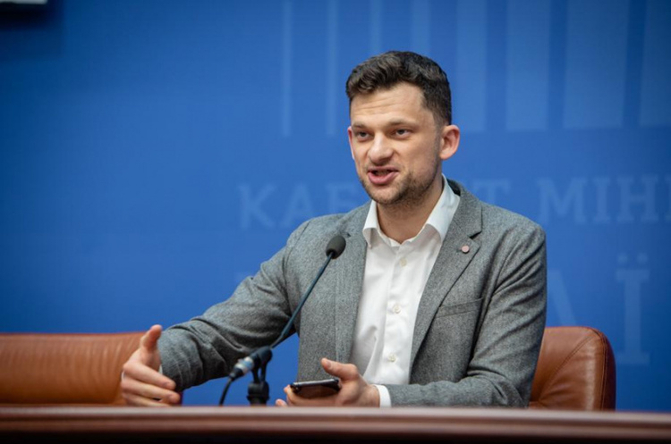 Дмитро Дубілет Дубілет: Доходи міністрів та їхніх заступників щомісячно будуть публікуватися на Урядовому порталі