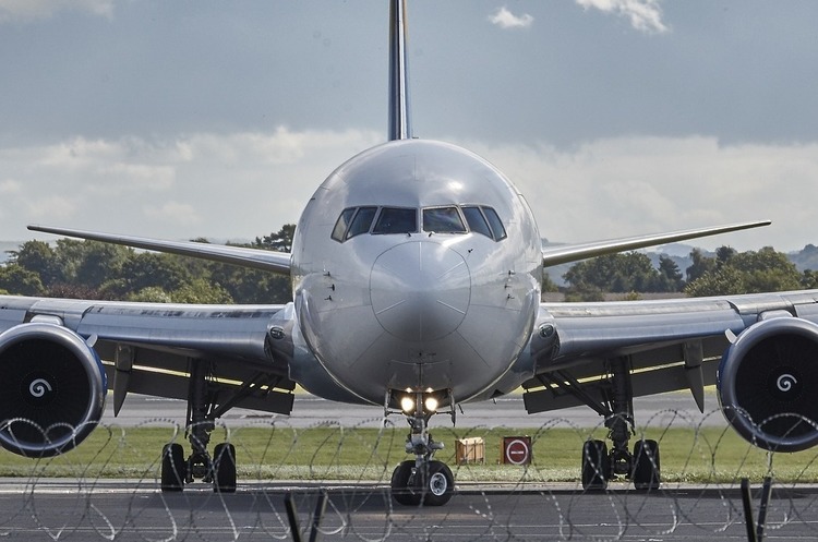 Авіакомпанія Ernest Airlines повинна заплатити «Украероруху» за два з половиною місяці Авіакомпанія Ernest Airlines повинна заплатити «Украероруху» за два з половиною місяці