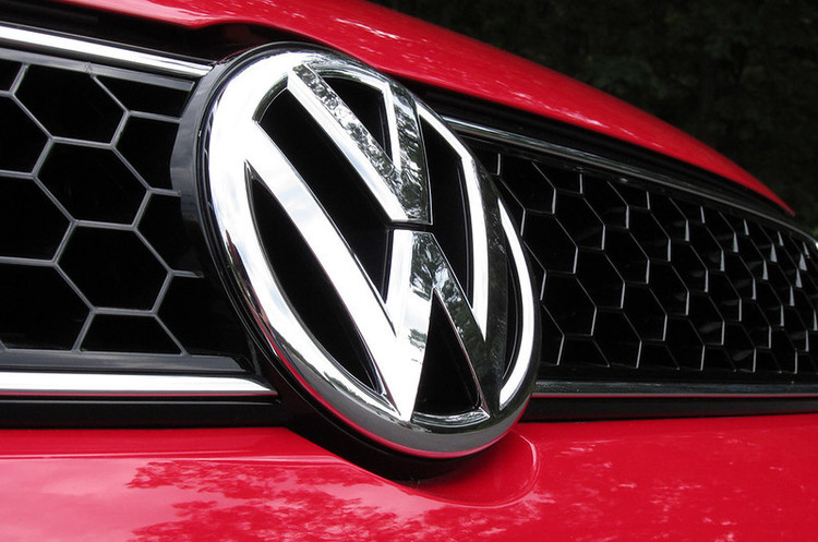 Volkswagen збирається купити 20% акцій китайського виробника батарей для електрокарів – Reuters Volkswagen збирається купити 20% акцій китайського виробника батарей для електрокарів – Reuters