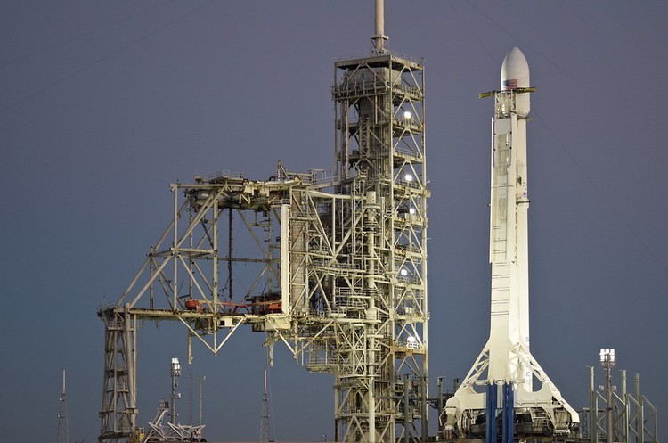 SpaceX підірвала ракету Falcon 9 заради випробувань