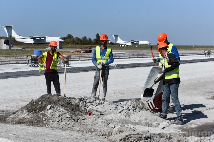 Тендер на будівництво аеропорту у Дніпрі виграла фірма з головним офісом у Москві (ОНОВЛЕНО)