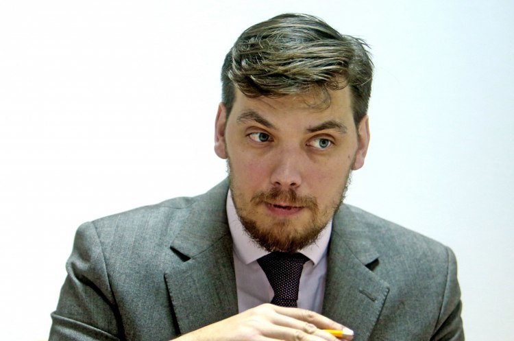 Прем'єр-міністр України Олексій Гончарук Уряд створив робочу групу щодо співпраці «УЗ» з німецьким Deutsche Bahn