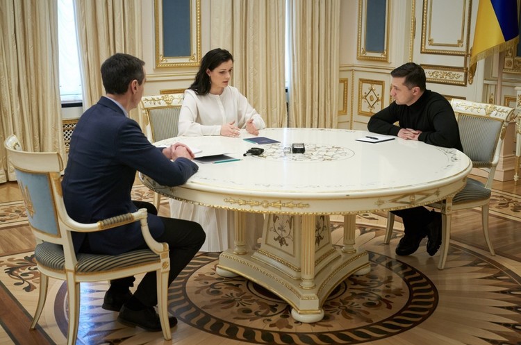 Зеленський доручив створити у «Борисполі» медштаб для запобігання появі коронавірусу Зеленський доручив створити у «Борисполі» медштаб для запобігання появі коронавірусу