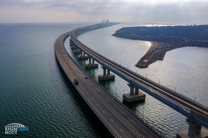 Twitter @Krymsky_bridge США ввели санкції проти російської компанії, яка здійснює залізничні перевезення в Крим