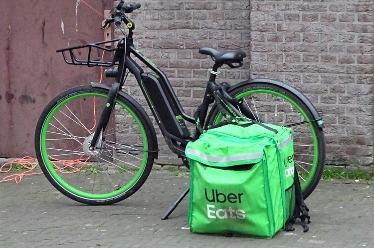 Uber Eats за рік роботи в Україні доставила клієнтам понад 250 000 кг їжі Uber Eats за рік роботи в Україні доставила клієнтам понад 250 000 кг їжі