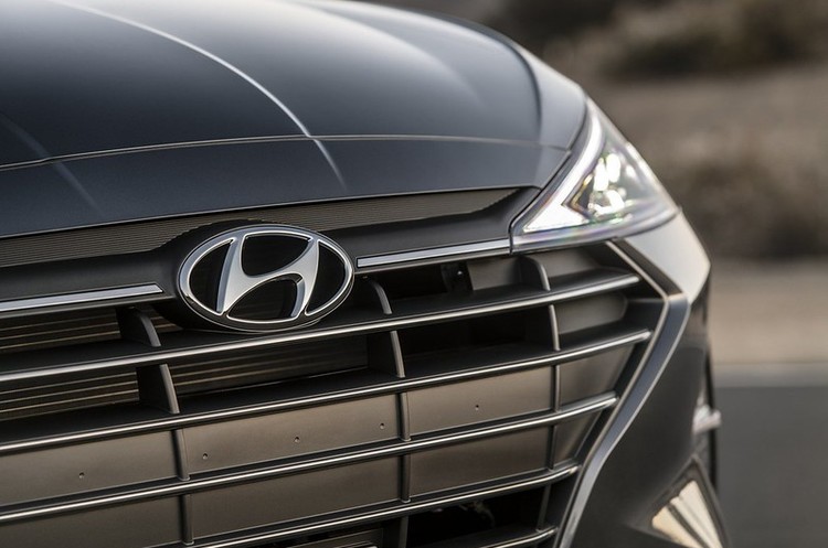 Hyundai відкликає 430 000 авто через потенційне загоряння двигуна Hyundai відкликає 430 000 авто через потенційне загоряння двигуна