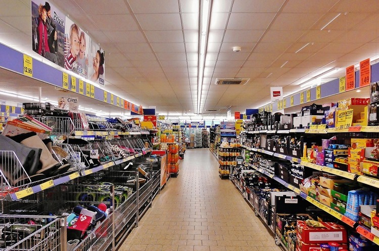 За минулий рік продуктові мережі відкрили в Україні рекордну кількість магазинів За минулий рік продуктові мережі відкрили в Україні рекордну кількість магазинів