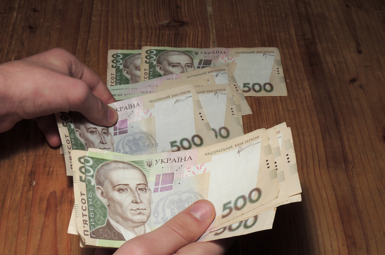 Середня зарплата у Києві у 2019 році перевищила значення по Україні в 1,5 рази Середня зарплата у Києві у 2019 році перевищила значення по Україні в 1,5 рази