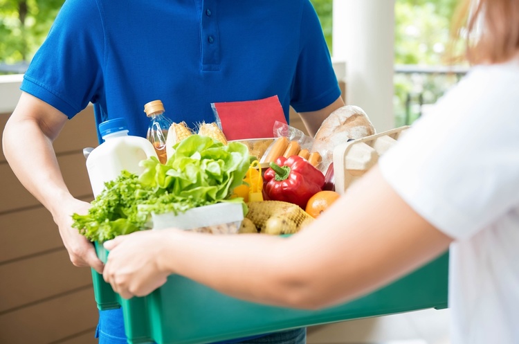 Rozetka, АТБ та Нова Пошта запустили доставку продуктів додому Rozetka, АТБ та Нова Пошта запустили доставку продуктів додому