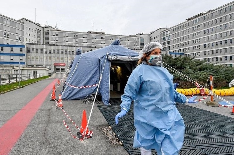 фото DR В Іспанії заразилися коронавірусом понад 35 000 осіб, з них 3475 медпрацівників