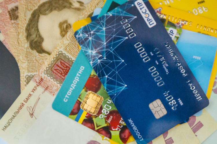 Вклади фізосіб у банках-учасниках ФГВФО збільшились на 7,9 млрд грн за місяць Вклади фізосіб у банках-учасниках ФГВФО збільшились на 7,9 млрд грн за місяць