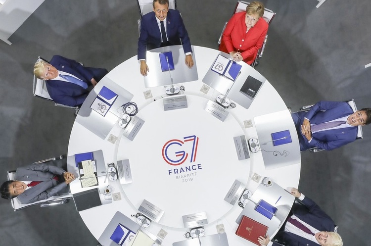 Twitter @G7 Лідери G7 не змогли узгодити спільну заяву, бо США наполягають на назві «уханьський вірус»