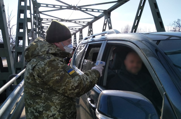 Уряд зобов'язав обладміністріції встановити КПП між областами Уряд зобов'язав обладміністріції встановити КПП між областами