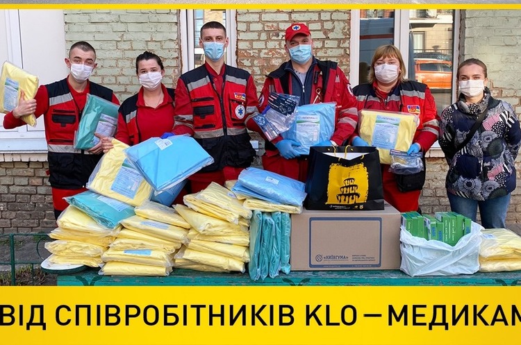 Мережа АЗК KLO виділила 12,5 тисяч літрів пального для автомобілів київських лікарень Мережа АЗК KLO виділила 12,5 тисяч літрів пального для автомобілів київських лікарень