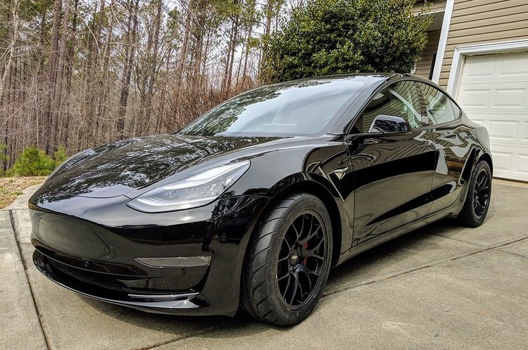 Продажі Tesla в Китаї досягли рекорду у березні Продажі Tesla в Китаї досягли рекорду у березні
