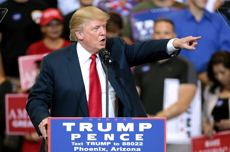 Дональд Трамп «Всі знають, що там відбувається»: Трамп вирішив поки що припинити фінансування ВООЗ