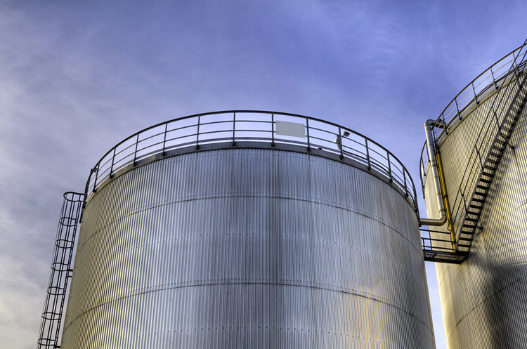 Нефть продолжает дешеветь, Brent упал ниже $17 за баррель Нефть продолжает дешеветь, Brent упал ниже $17 за баррель