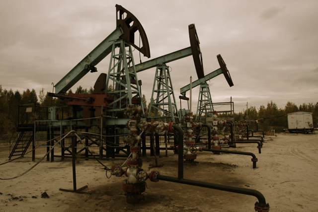 Ціна на російську нафту Urals знову обвалилась до мінімумів 1999 року Ціна на російську нафту Urals знову обвалилась до мінімумів 1999 року