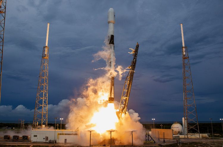 фото SpaceX SpaceX зробить супутники Starlink менш яскравими, бо вони заважають досліджувати космос