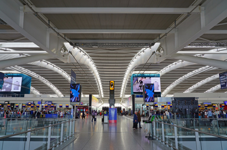 фото International Airport Review Соціальне дистанціювання в аеропортах неможливе – гендиректор Хітроу