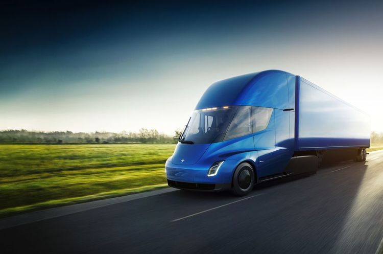 Tesla відтермінувала перші поставки електровантажівки Semi Tesla відтермінувала перші поставки електровантажівки Semi