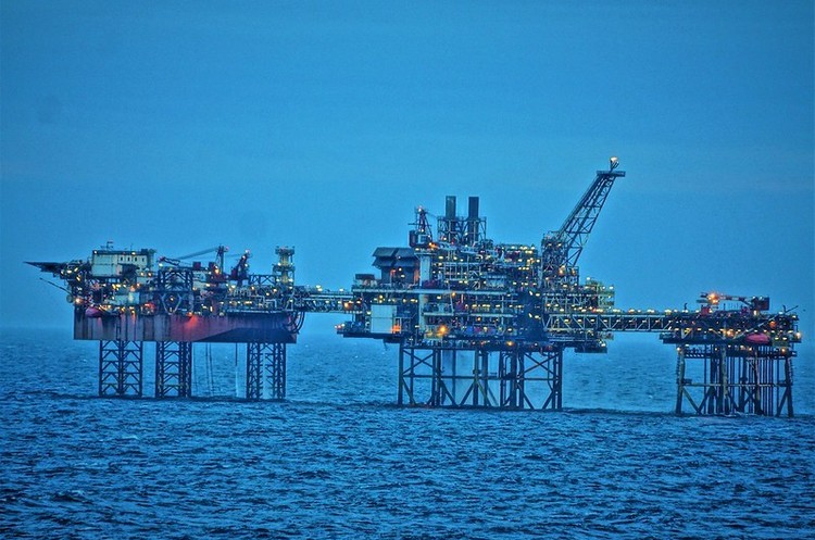 У світі зупинилась майже чверть усіх бурових установок – Baker Hughes У світі зупинилась майже чверть усіх бурових установок – Baker Hughes