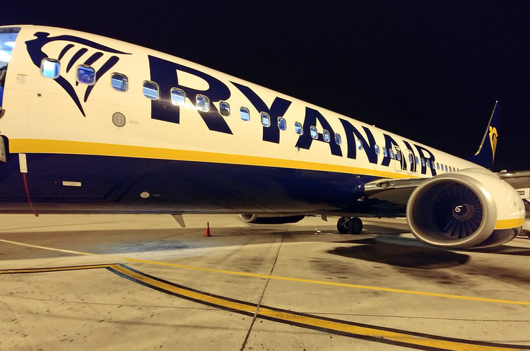 Ryanair скоротить 3000 робочих місць через коронакризу Ryanair скоротить 3000 робочих місць через коронакризу