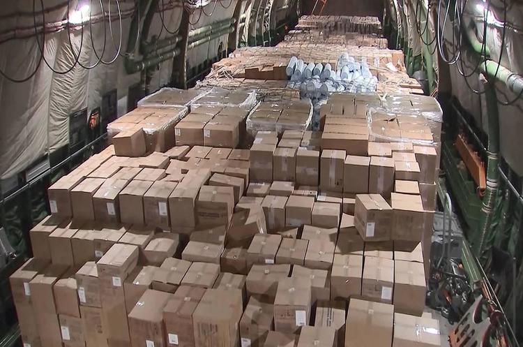 фото РІА Новости Протигази й кухонні перчатки: частина російської «гуманітарки», наданої США, виявилась непотрібною