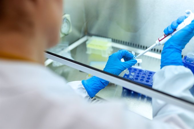фото DR ВООЗ назвала спекулятивними заяви США про те, що коронавірус штучно створений в Китаї