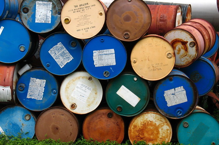 Під зав’язку: в Індії скінчились ємності для зберігання нафти Під зав’язку: в Індії скінчились ємності для зберігання нафти