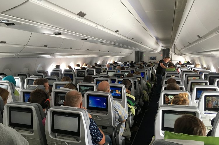 IATA виступає проти порожніх крісел між пасажирами в літаках IATA виступає проти порожніх крісел між пасажирами в літаках