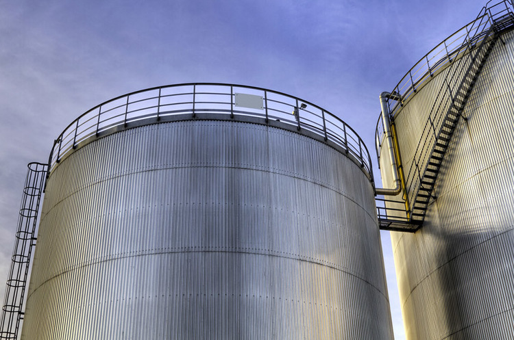 Цены на нефть стабилизировались благодаря новостям из Китая Цены на нефть стабилизировались благодаря новостям из Китая