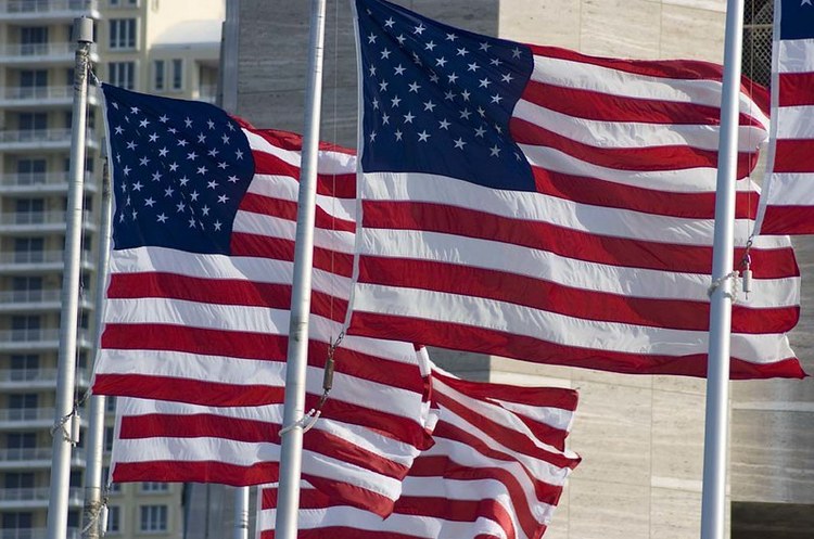 Економіка США може скоротитись на 30% - глава ФРС Економіка США може скоротитись на 30% - глава ФРС