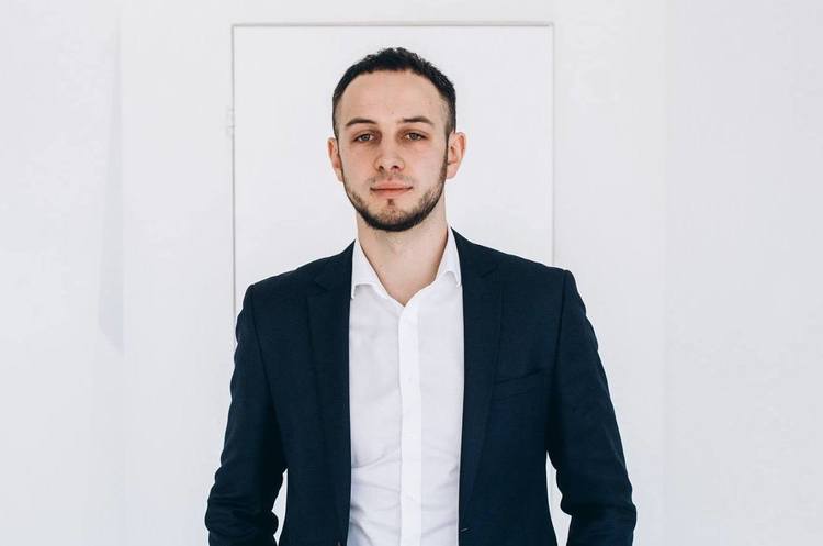 Совладелец Sales'Up: «В FMCG и агро слишком велика цена человеческой ошибки» Совладелец Sales'Up: «В FMCG и агро слишком велика цена человеческой ошибки»
