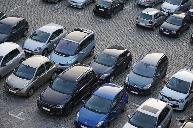 Травневий ринок легкових авто в Україні скоротився на 15% Травневий ринок легкових авто в Україні скоротився на 15%