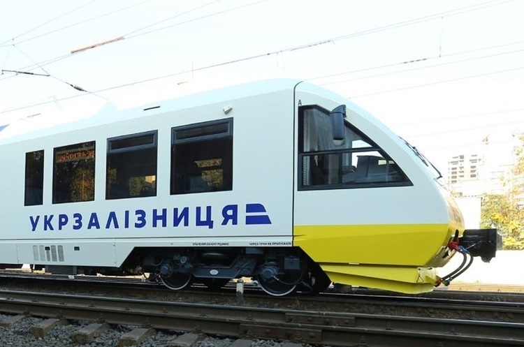 В УЗ розповіли, скільки пасажирів перевезли за перший день відновлення курсування В УЗ розповіли, скільки пасажирів перевезли за перший день відновлення курсування
